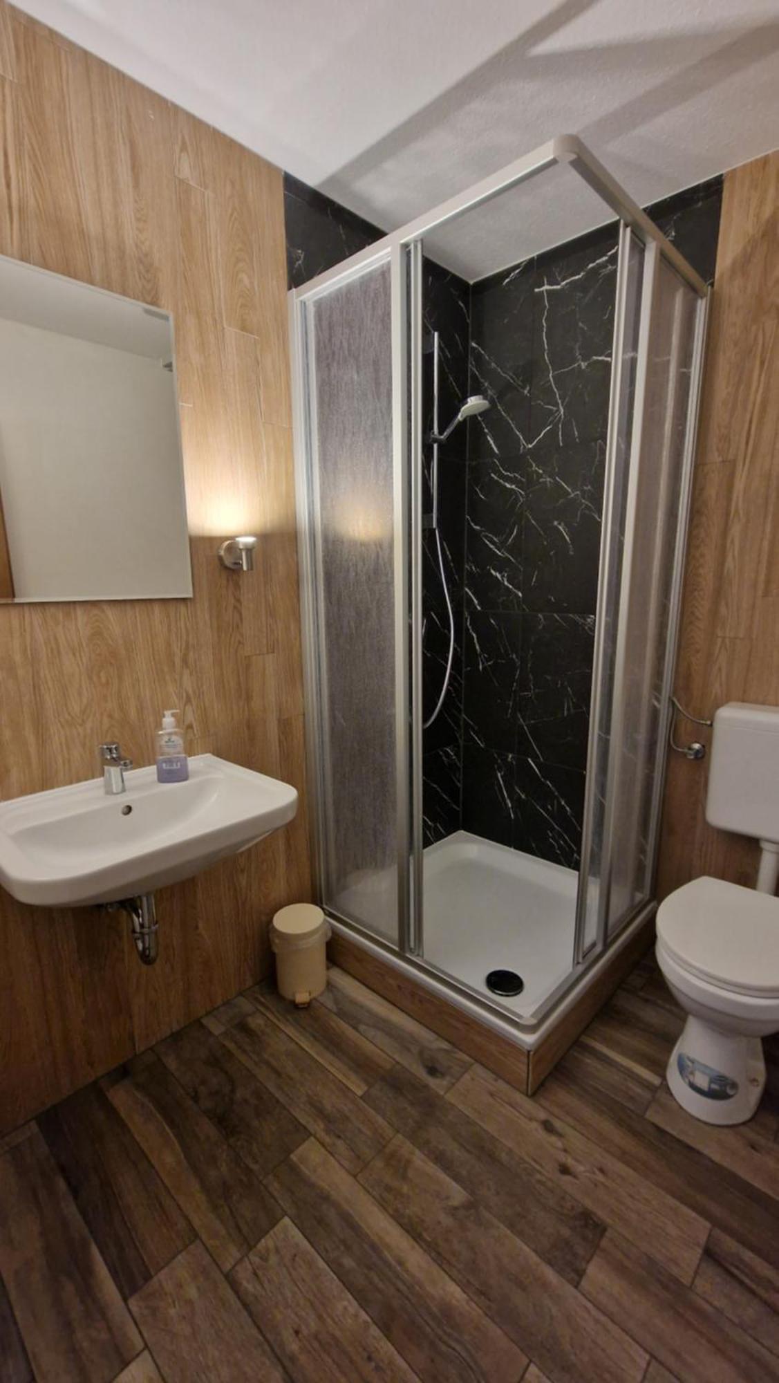 Hotel Tini 巴特法林波斯特 外观 照片
