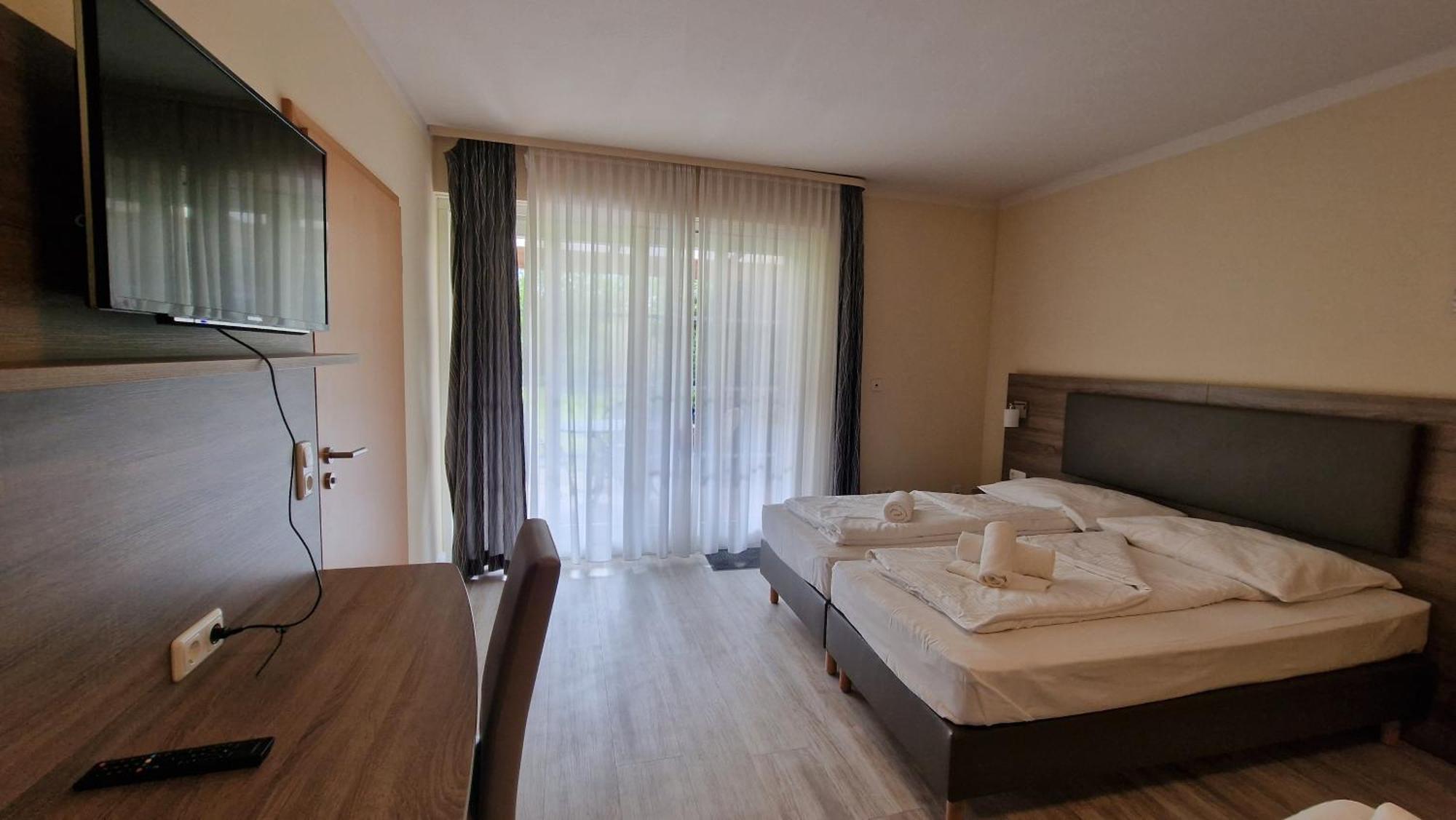 Hotel Tini 巴特法林波斯特 外观 照片